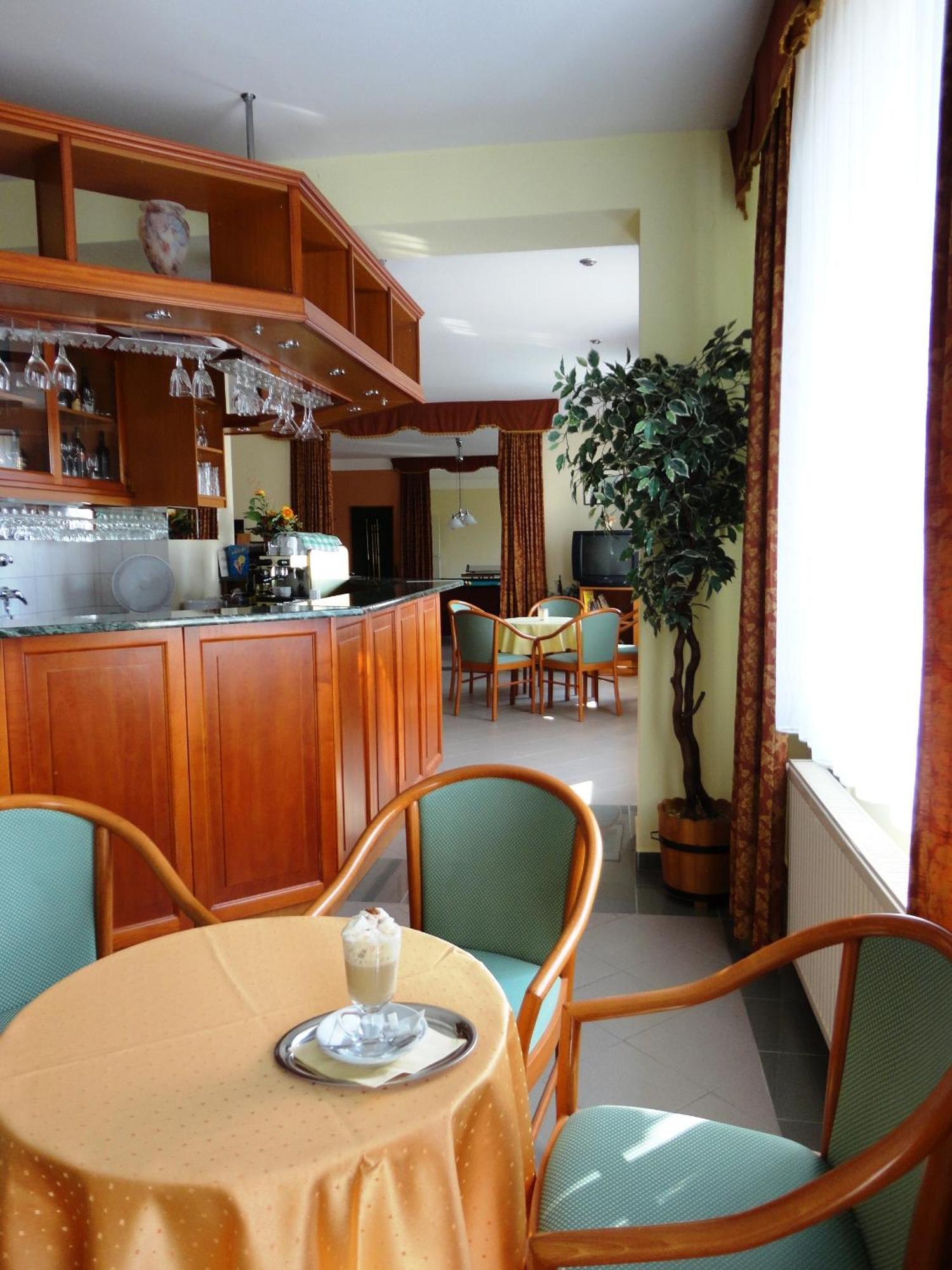 Hotel Ovit Keszthely Εξωτερικό φωτογραφία